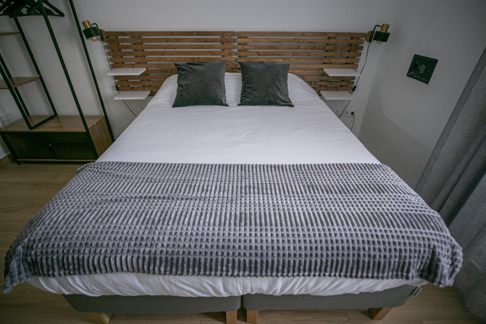 Apartamentos Gemina Merida Bagian luar foto